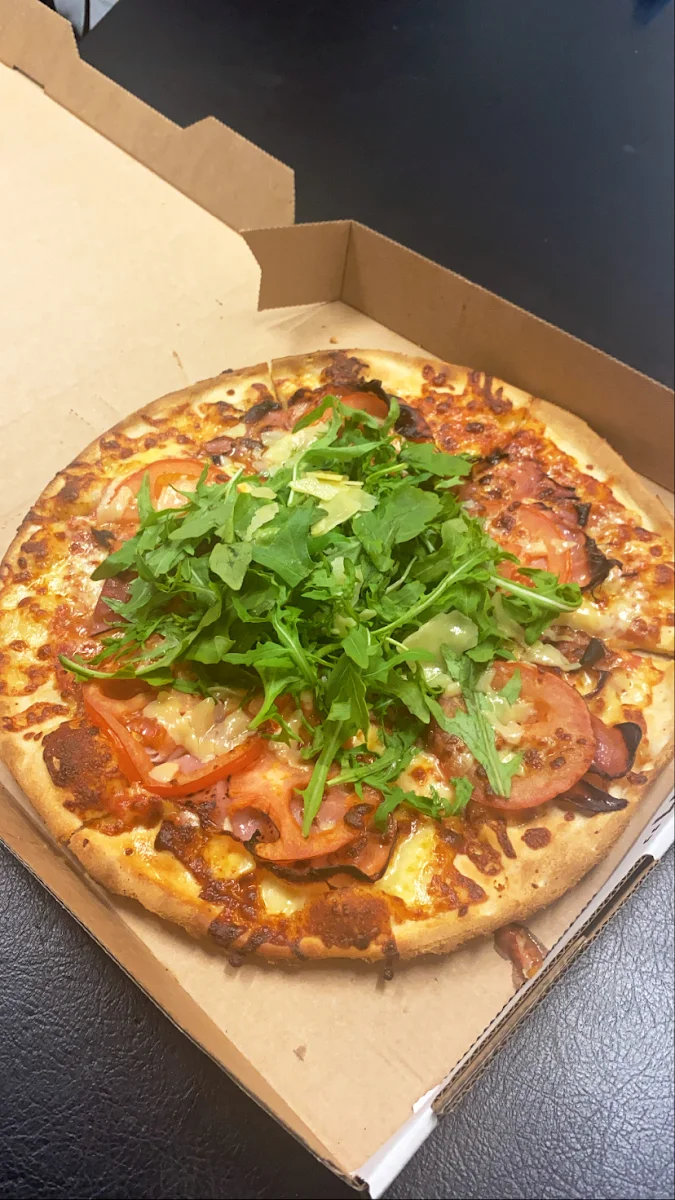 Highlights, Pizza Luna