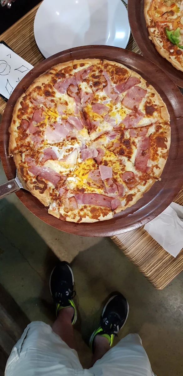 Highlights, Pizza Luna