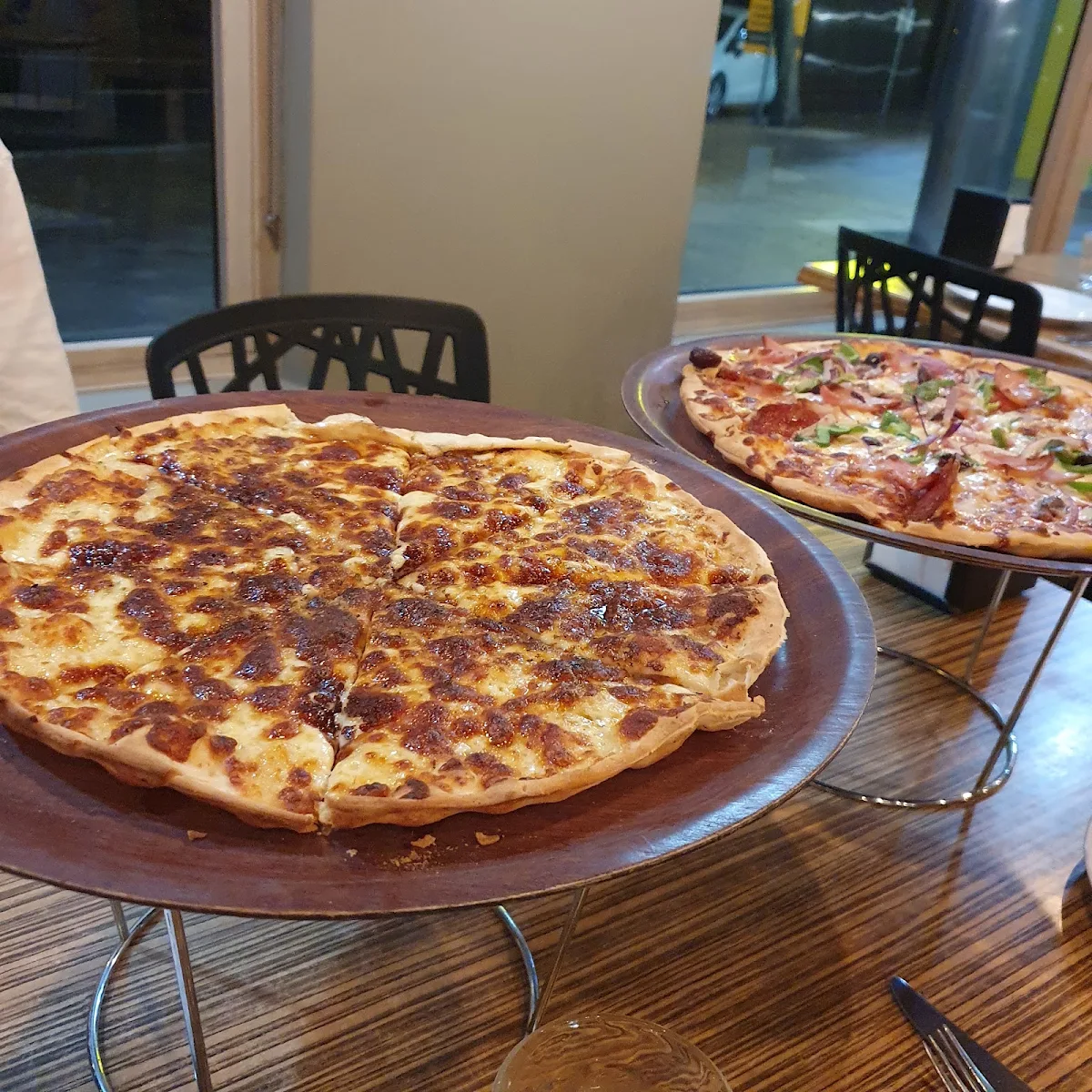 Highlights, Pizza Luna