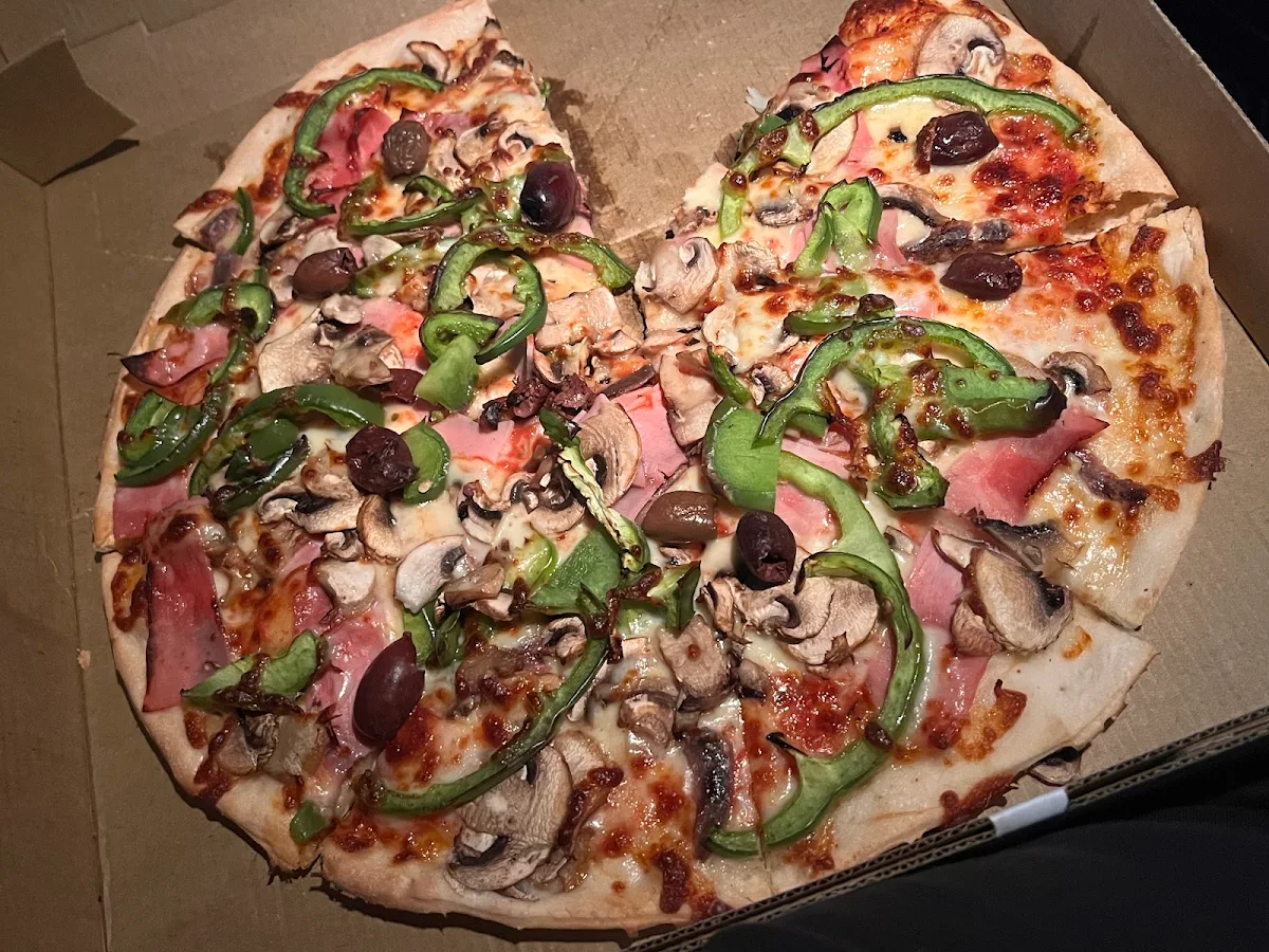 Highlights, Pizza Luna
