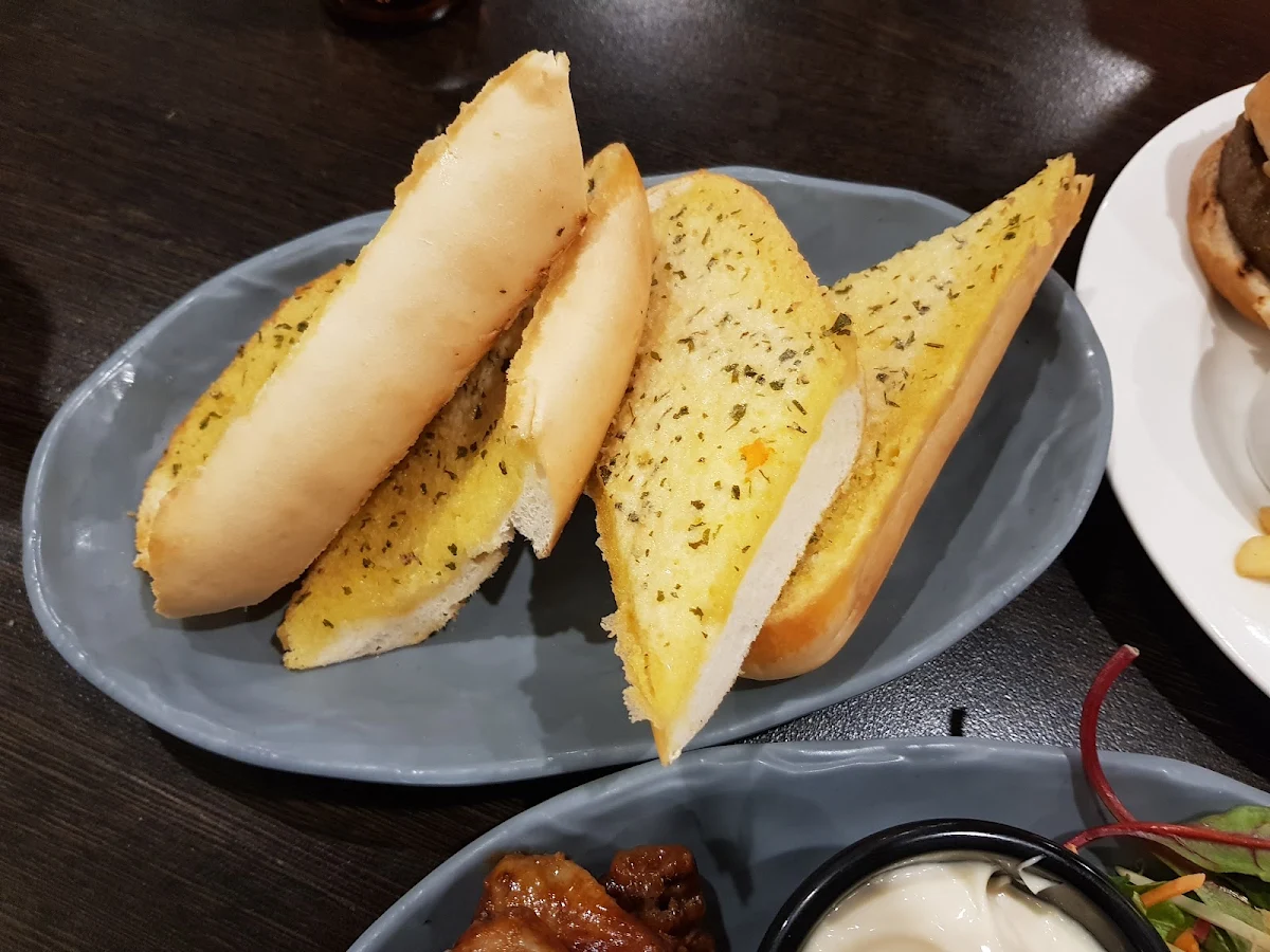 Garlic Bread, Willaston Hotel