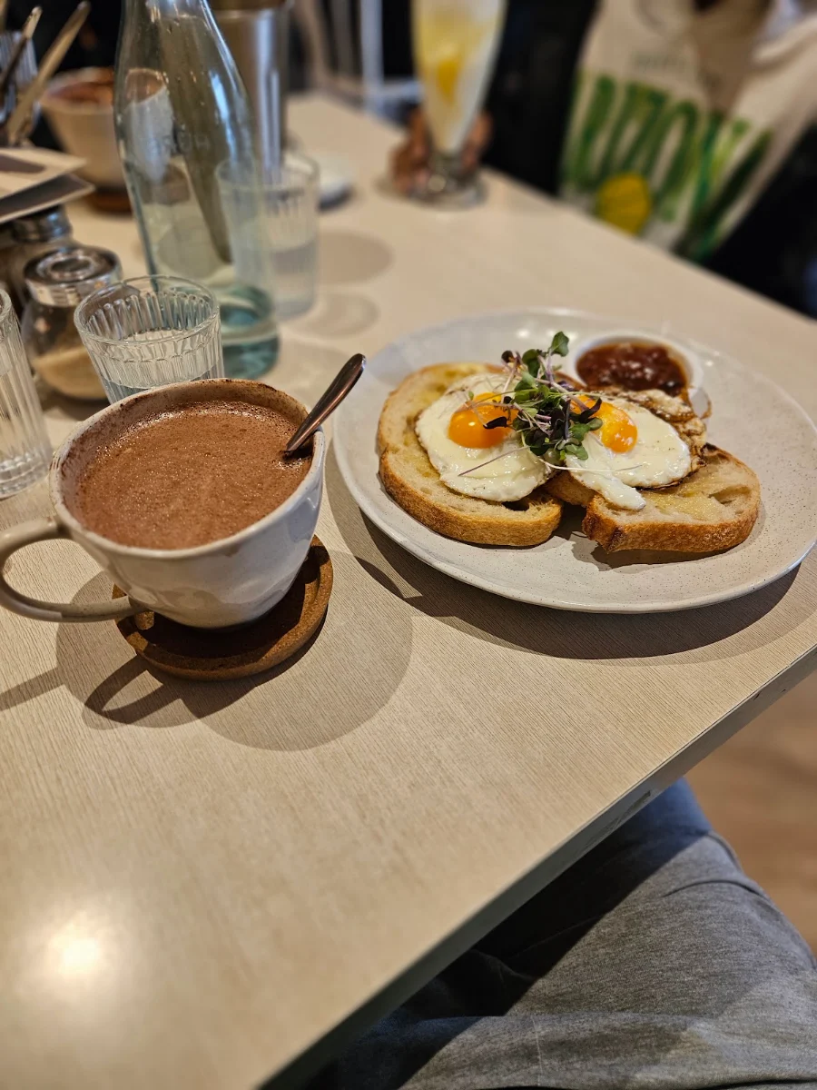 Eggs on Toast