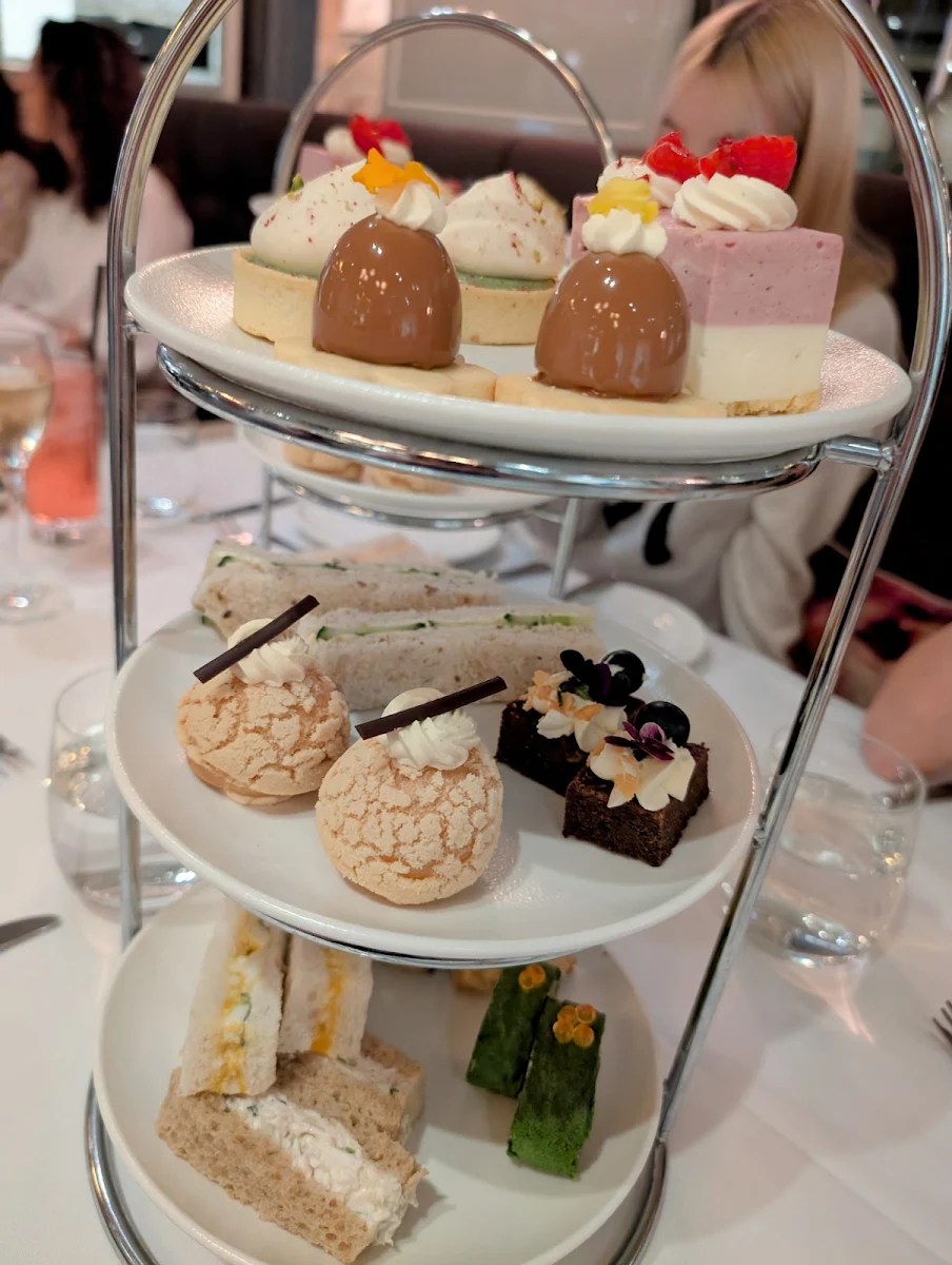 Highlights, Mayflower Restaurant