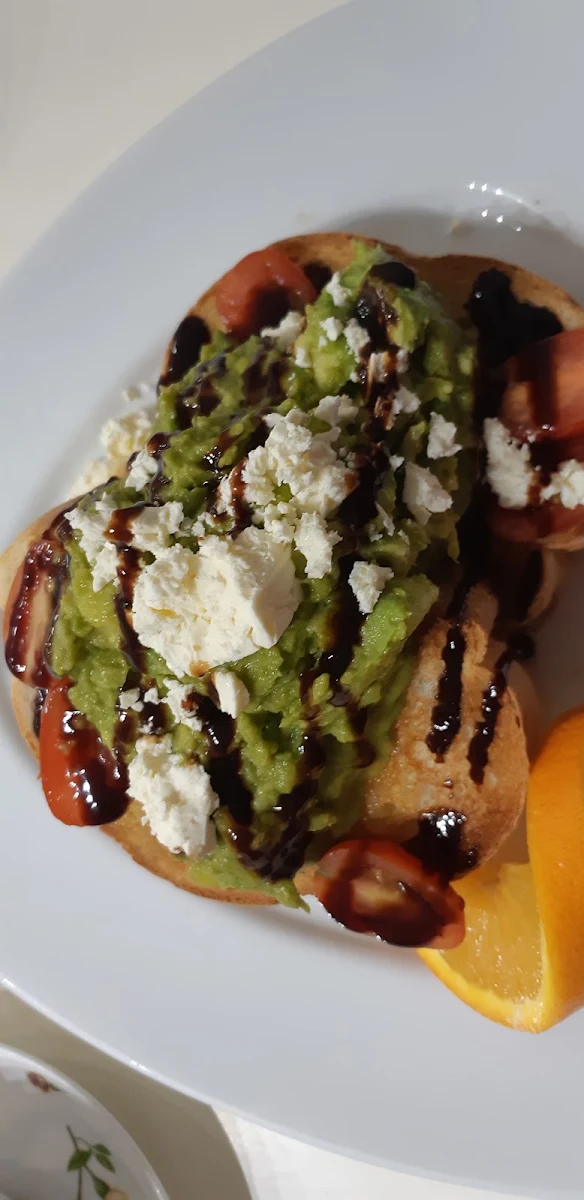Smashed Avo, Cupz N' Crepes