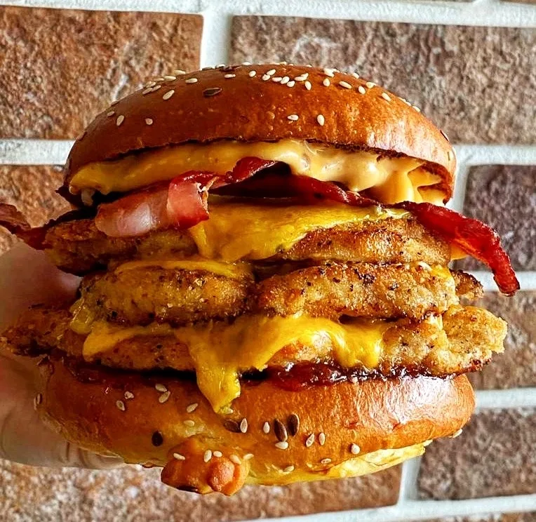 Double Bacon, Burgur Pakenham