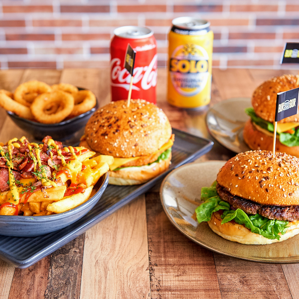 Highlights, Burgur Pakenham