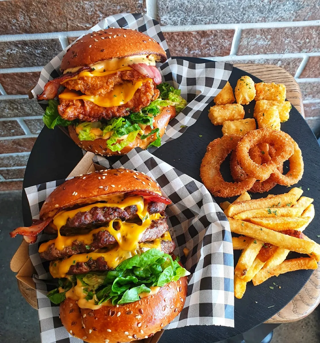 Highlights, Burgur Pakenham