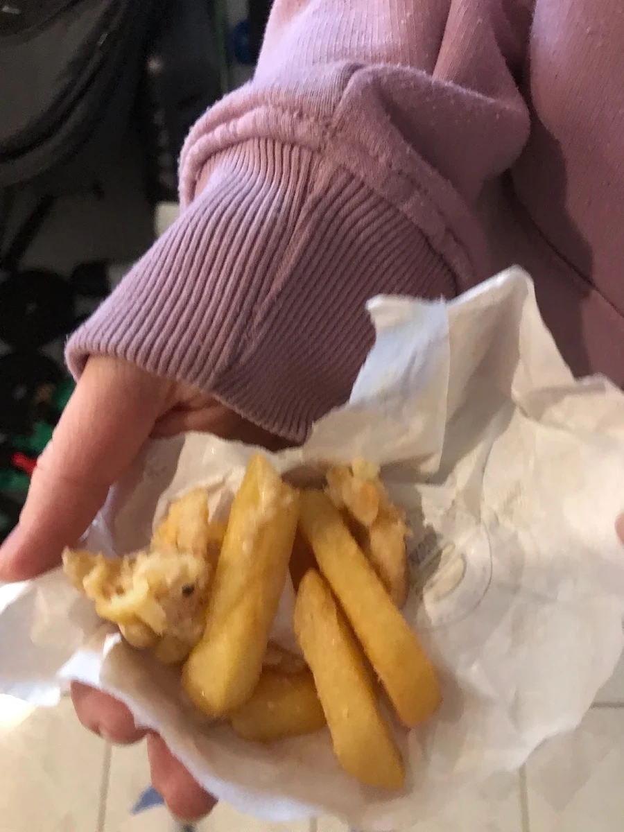 Large Chips, Burgur Pakenham