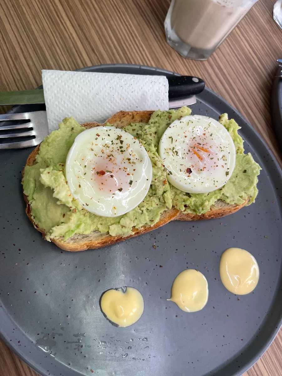 Egg Smash, R T i C "Regional Tourist info & Coffee"