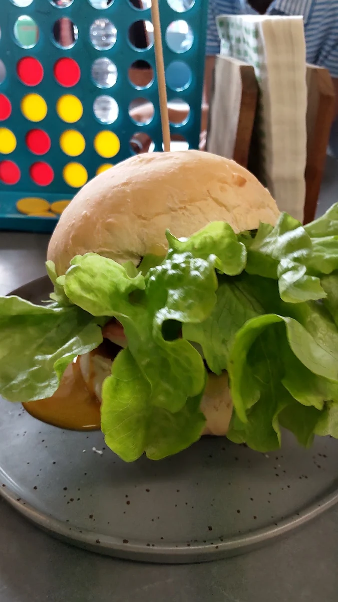 Mega Burger, R T i C "Regional Tourist info & Coffee"