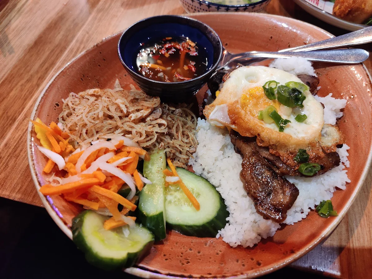 Broken Rice W, Sapa Sister