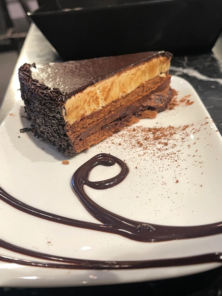 Highlights, BONO Gelato,Crepes & Dessert Shop