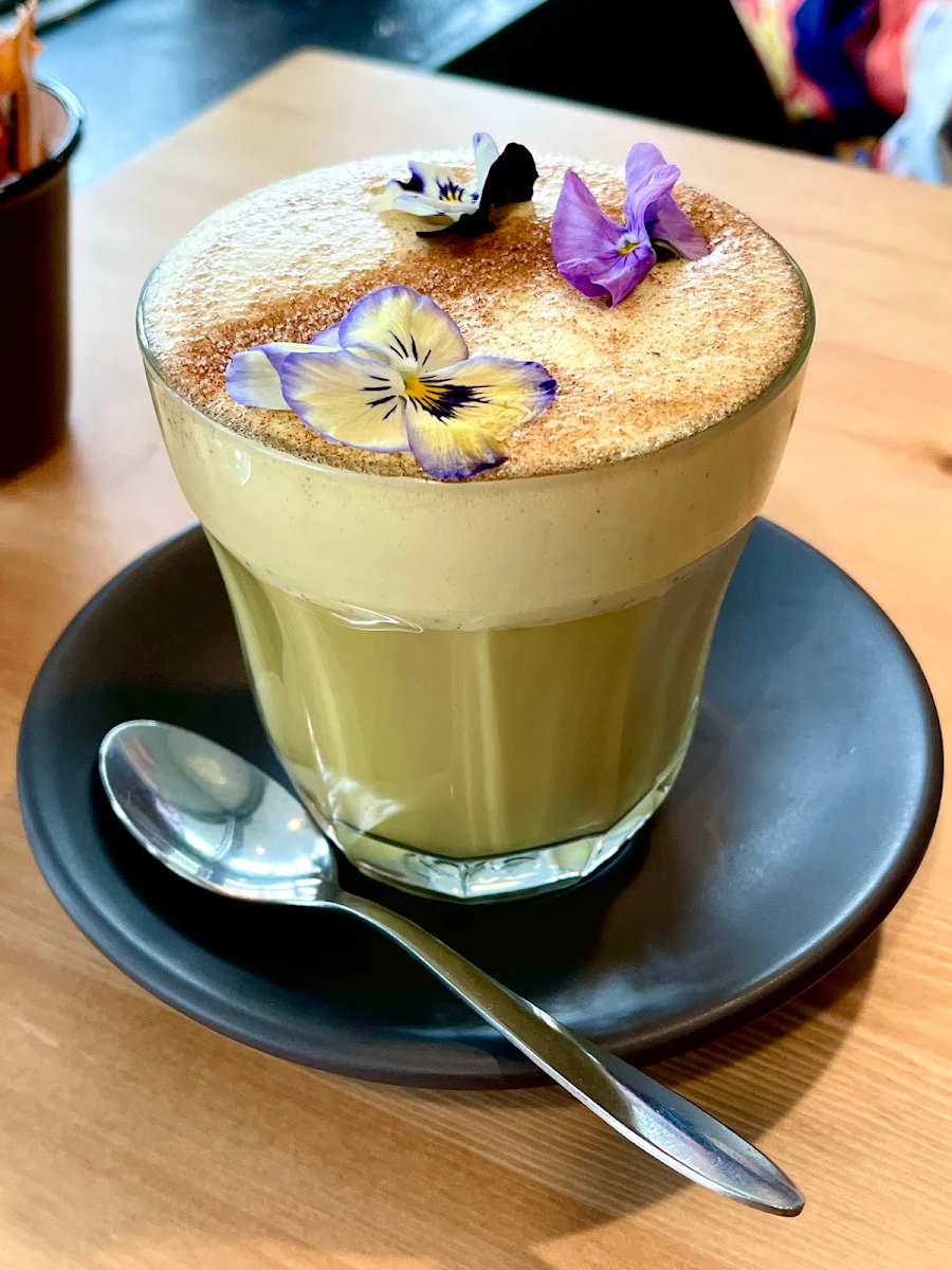 Tumeric Latte, Green Tangerine Long Jetty