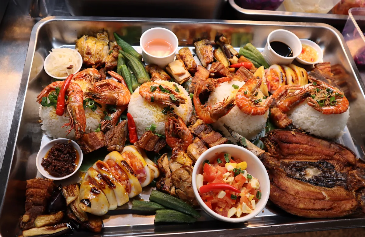 Highlights, Enelssie Cafe CBD