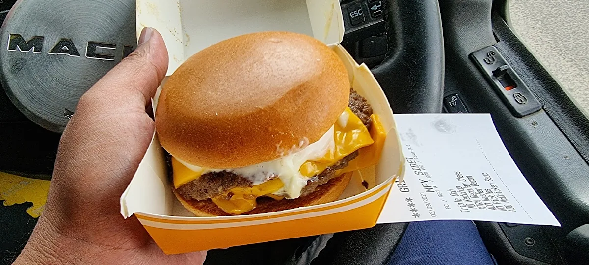 Triple Cheeseburger, McDonald's Skye