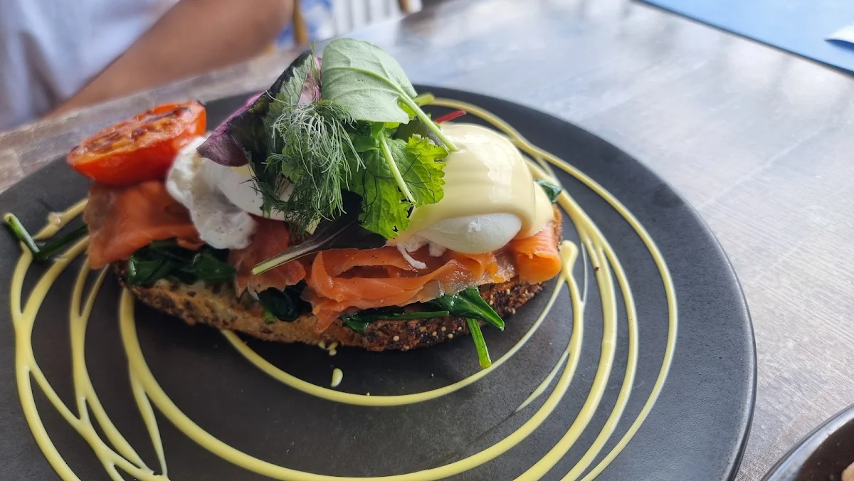 Egg Tuscany, Kismet and Co