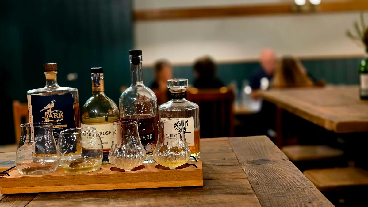 Highlights, Jashn Courtyard / Whiskey Library