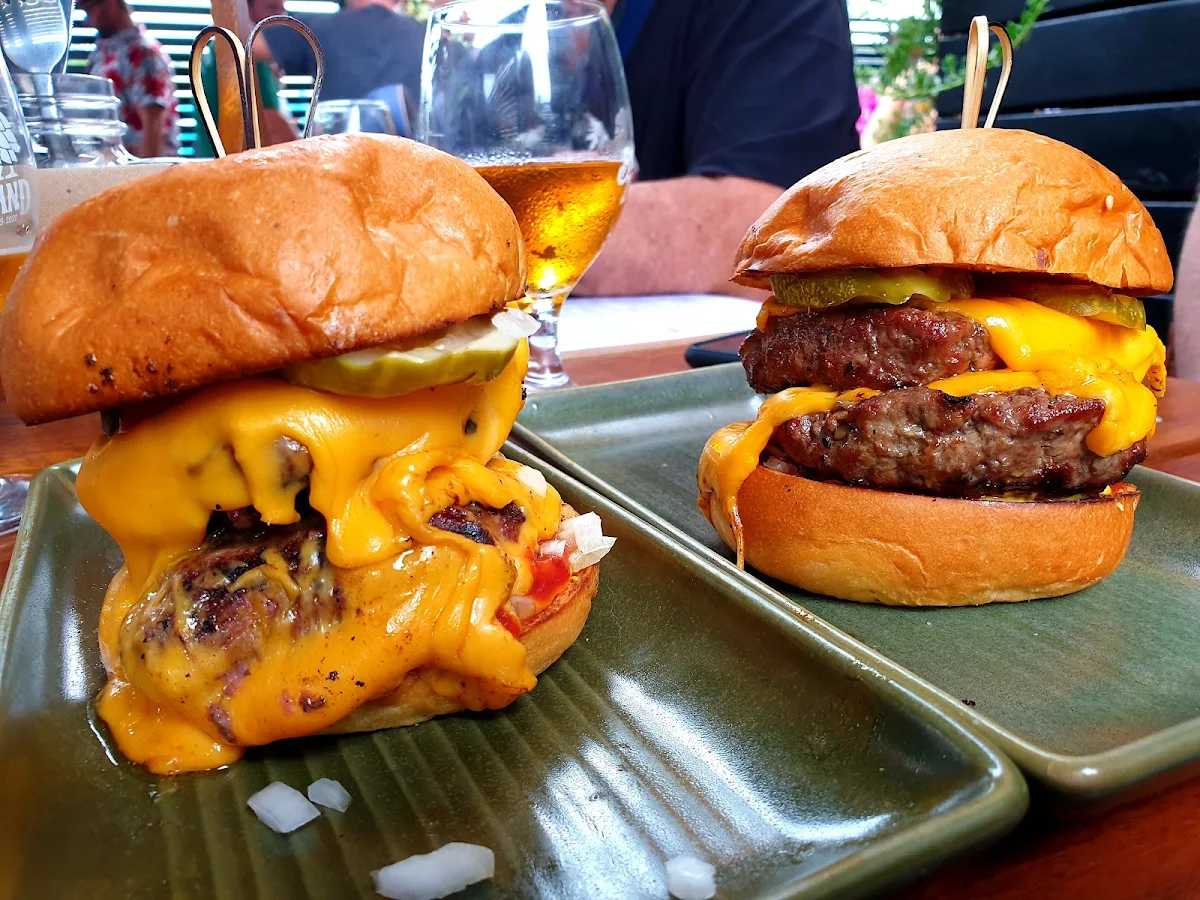 Double Cheeseburger, The Woods Bar