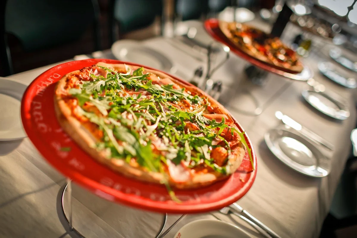 Highlights, Pizza Café