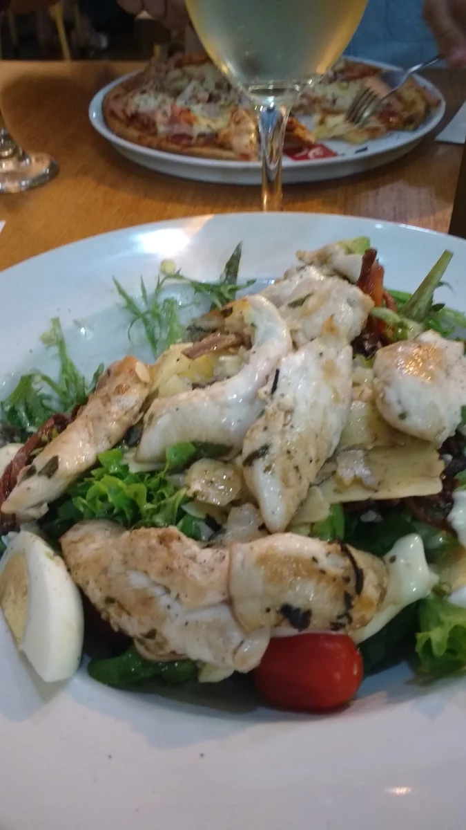Salad, Pizza Café