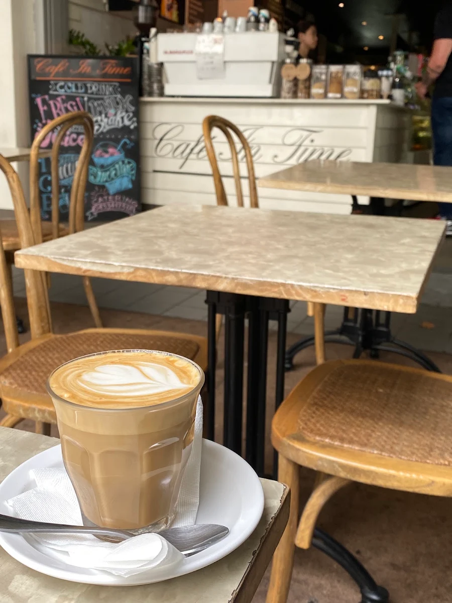 Highlights, Café In Time
