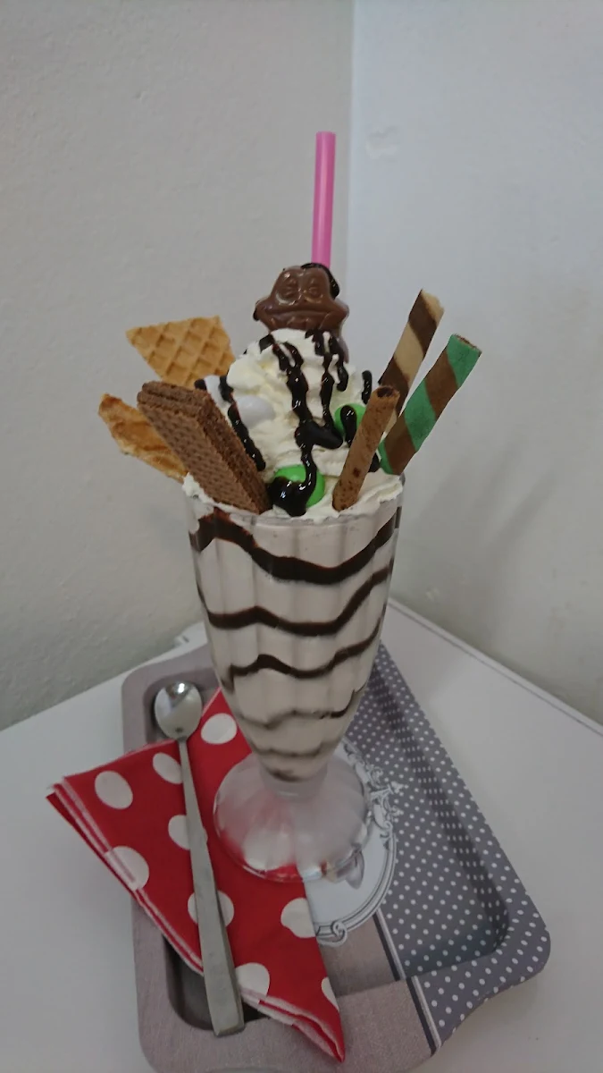 Highlights, Red rose diner