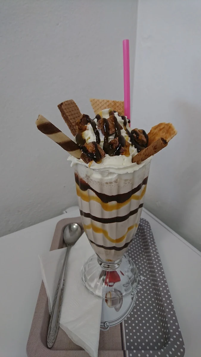 Highlights, Red rose diner