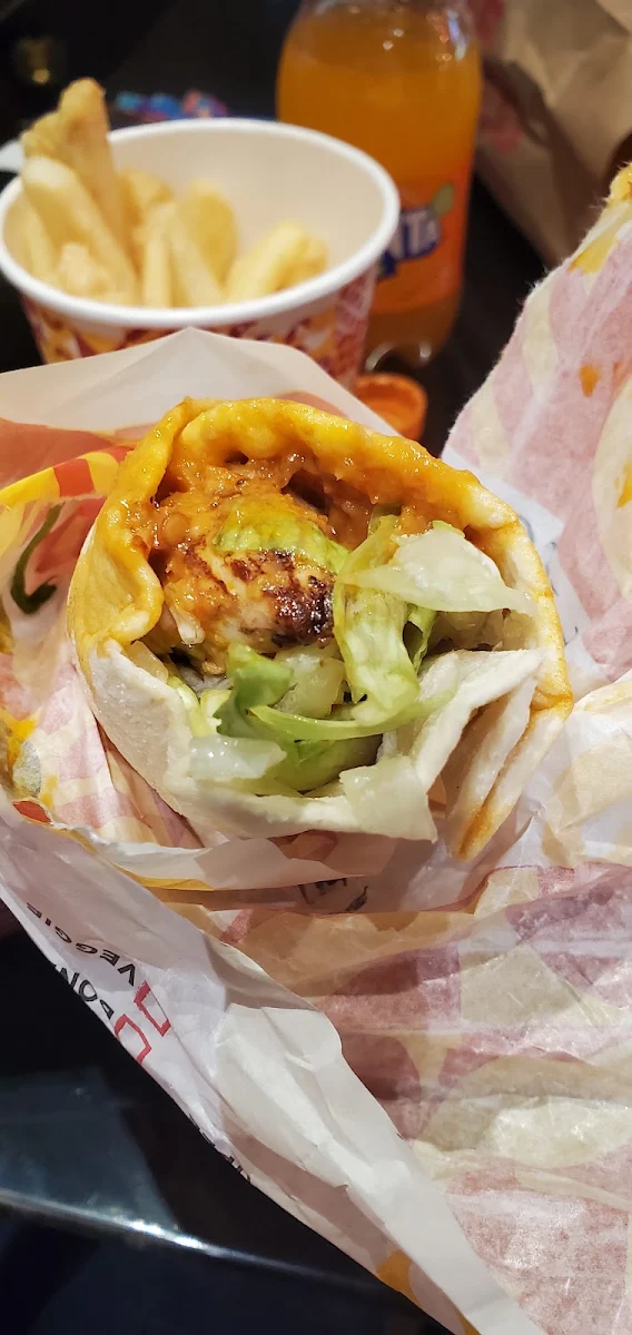 Spicy Chicken Rappa, Oporto Gateway Plaza