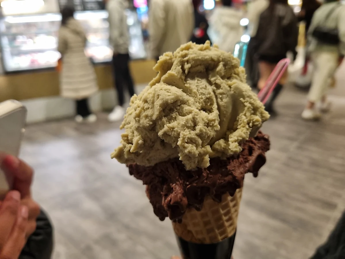 Highlights, Brunetti Oro Chadstone
