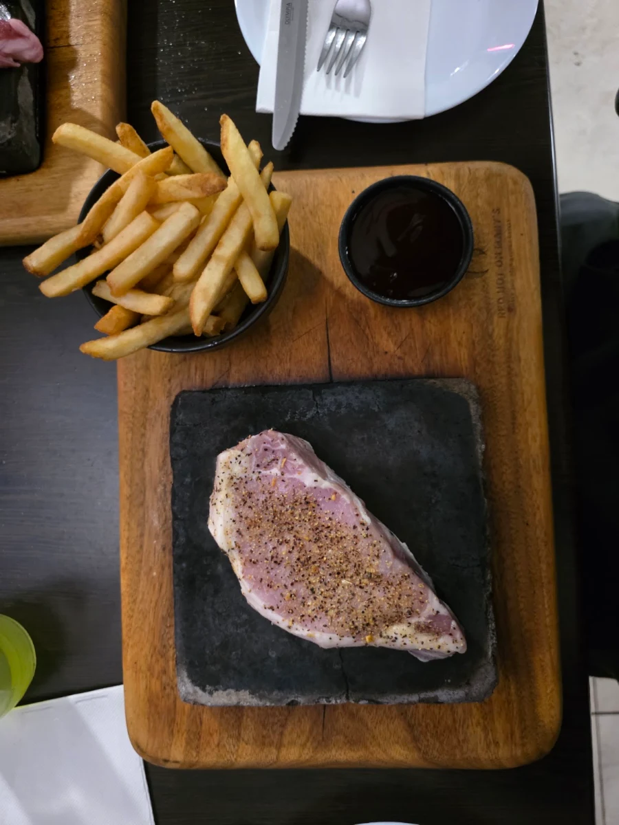 Highlights, Red Hot Steakhouse and Bar