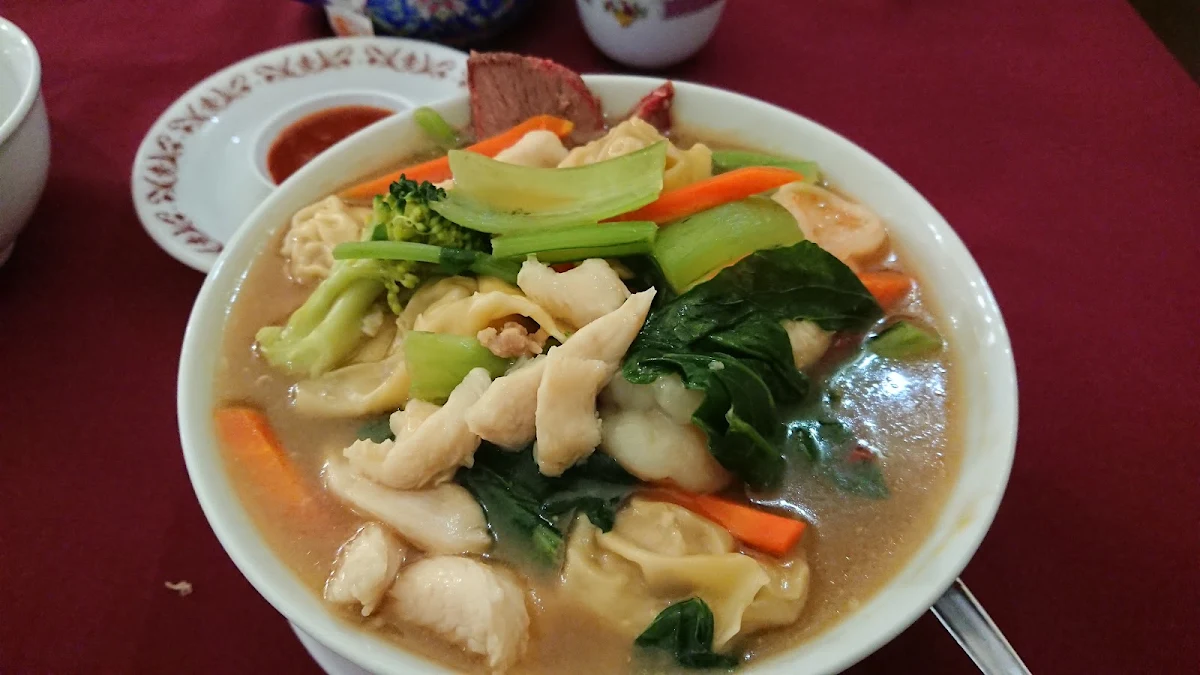 Beautiful Combination Short Soup