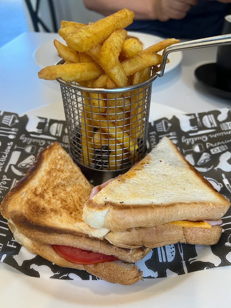 Highlights, Food Shack Cafe & Foodshack Pizzeria