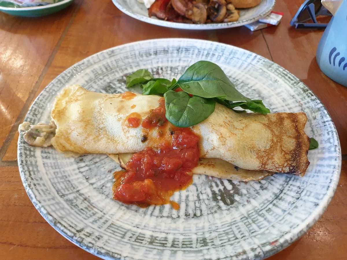 Highlights, Mumma Bee Cafe