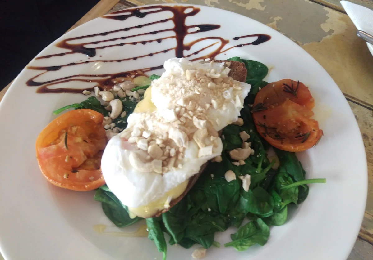 Caesar Eggs, Betty Blue & The Lemon Tart