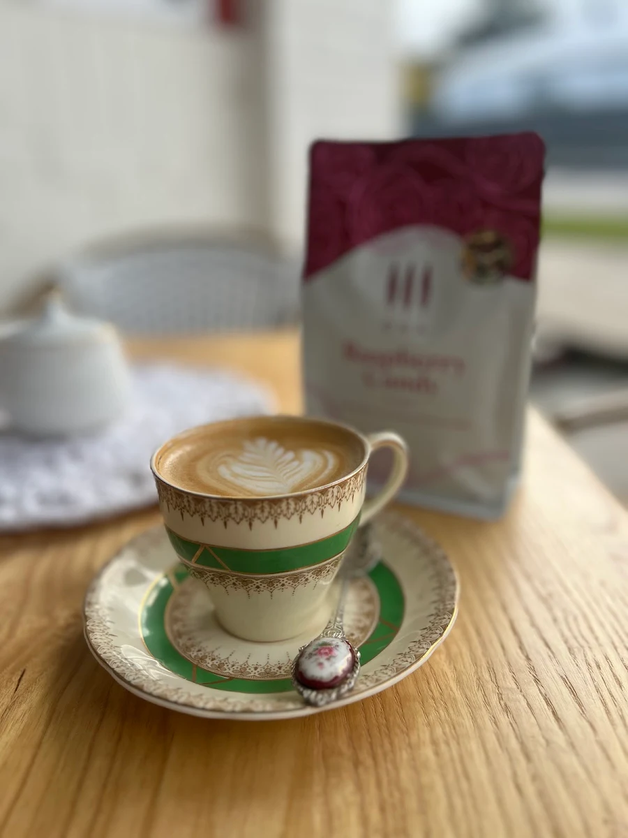 Highlights, Little Lunch Cafe