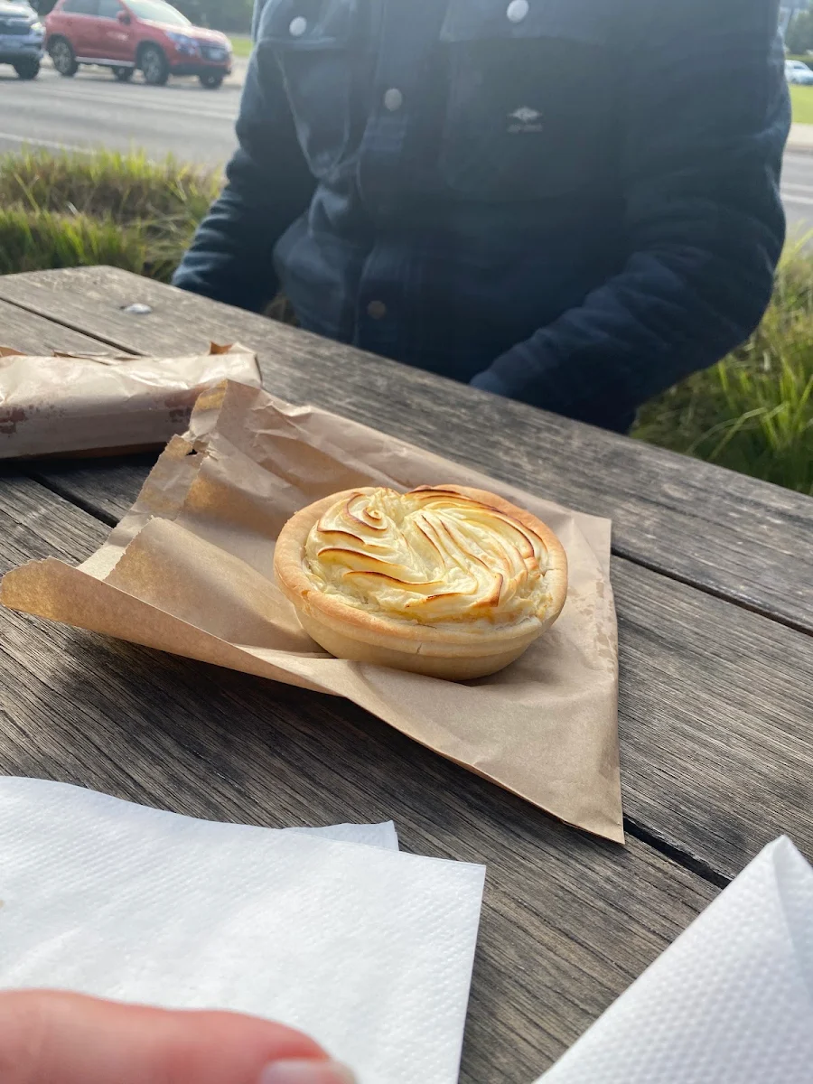 Highlights, Louttit Bay Bakery