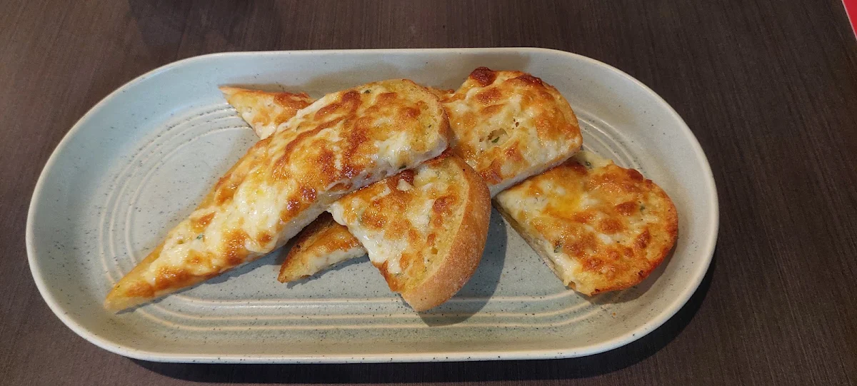 Cheesy Garlic Bread, Cross Keys Hotel Adelaide