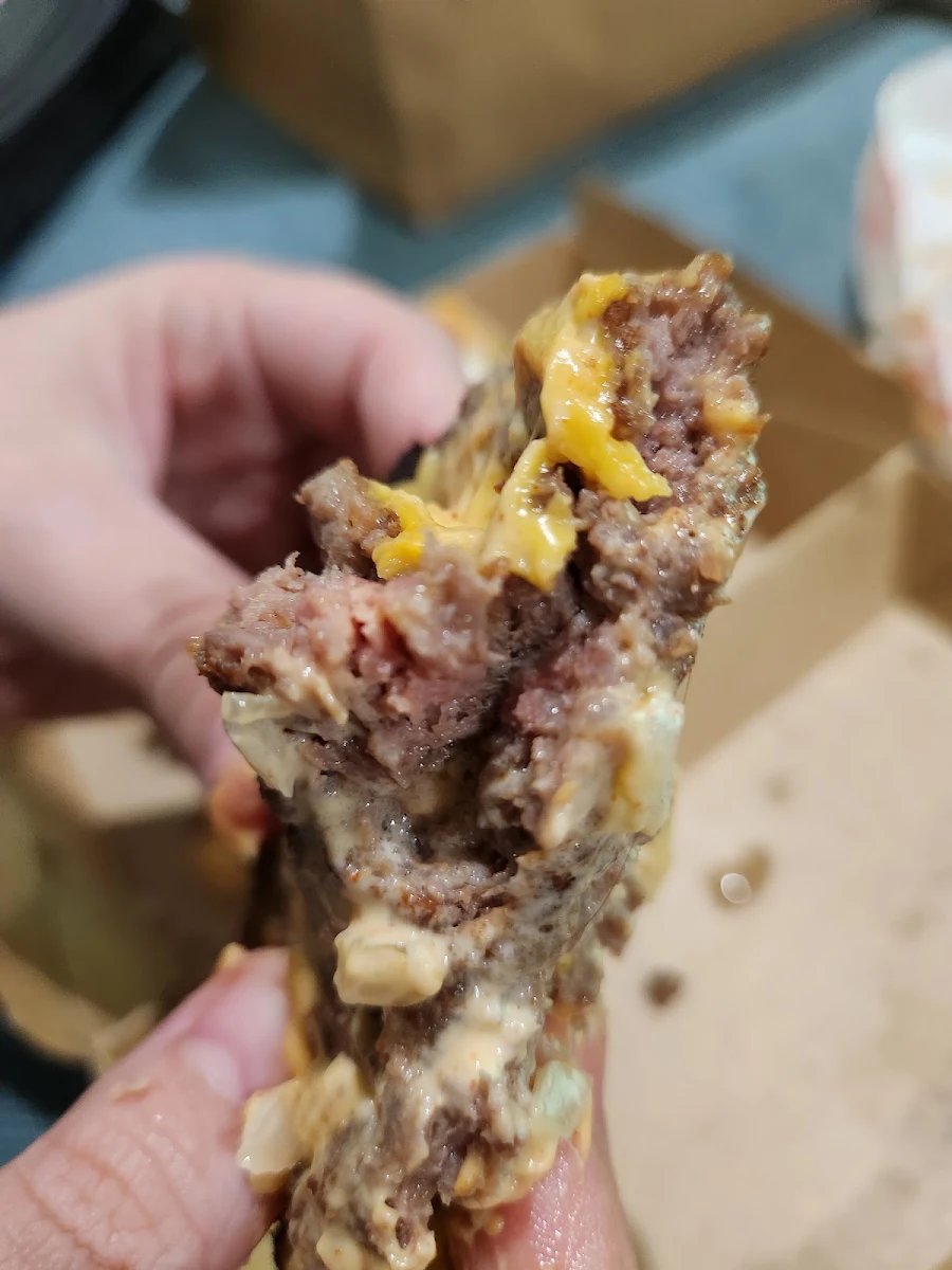 Highlights, Ruby Chews Burgers & Shakes