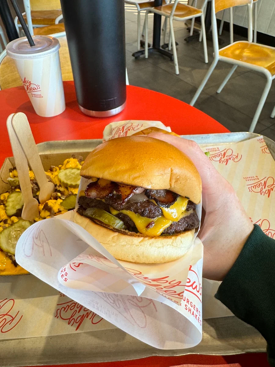 Highlights, Ruby Chews Burgers & Shakes