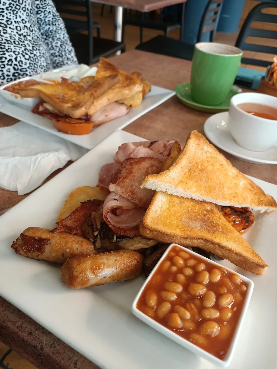 Highlights, Crumbz at Centrepoint