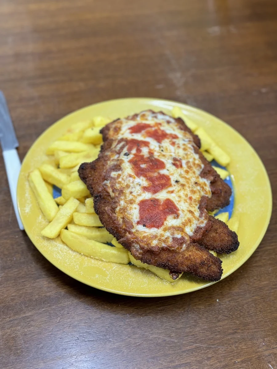 Highlights, Charlie's Pizzeria