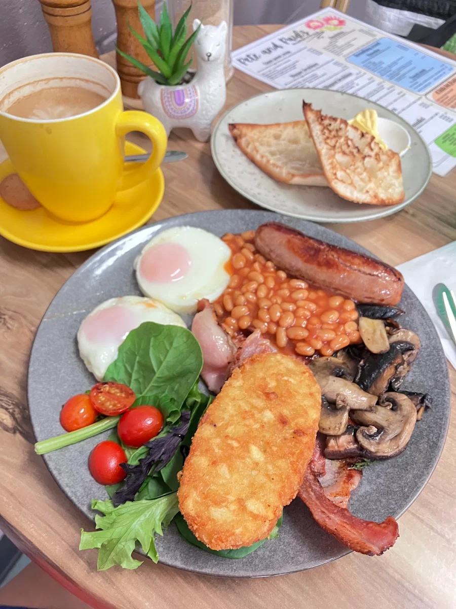 Big Breakfast, Pete & Paulz Breakfast Bar
