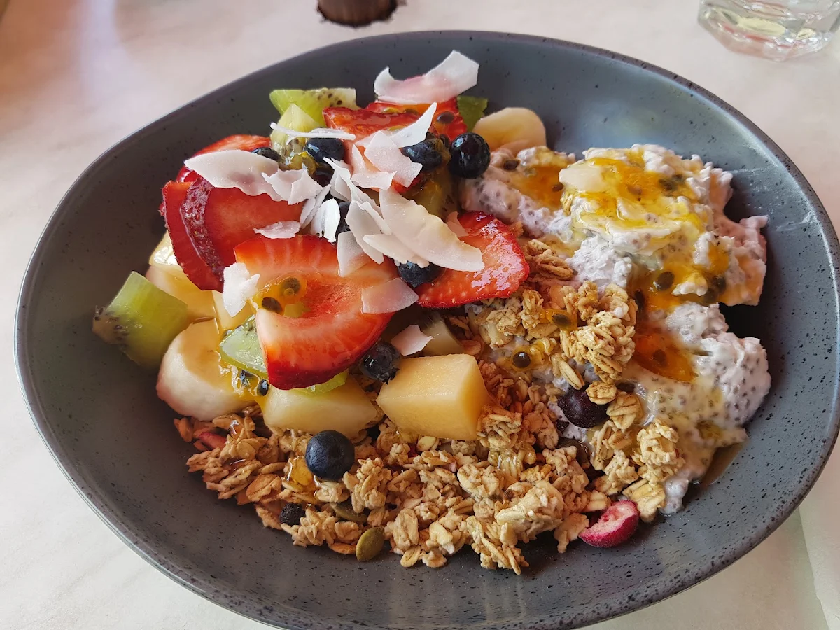 Granola, Pete & Paulz Breakfast Bar
