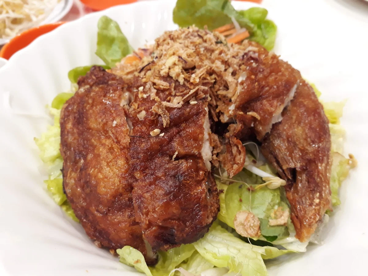 Crispy Chicken and Rice Vermicelli