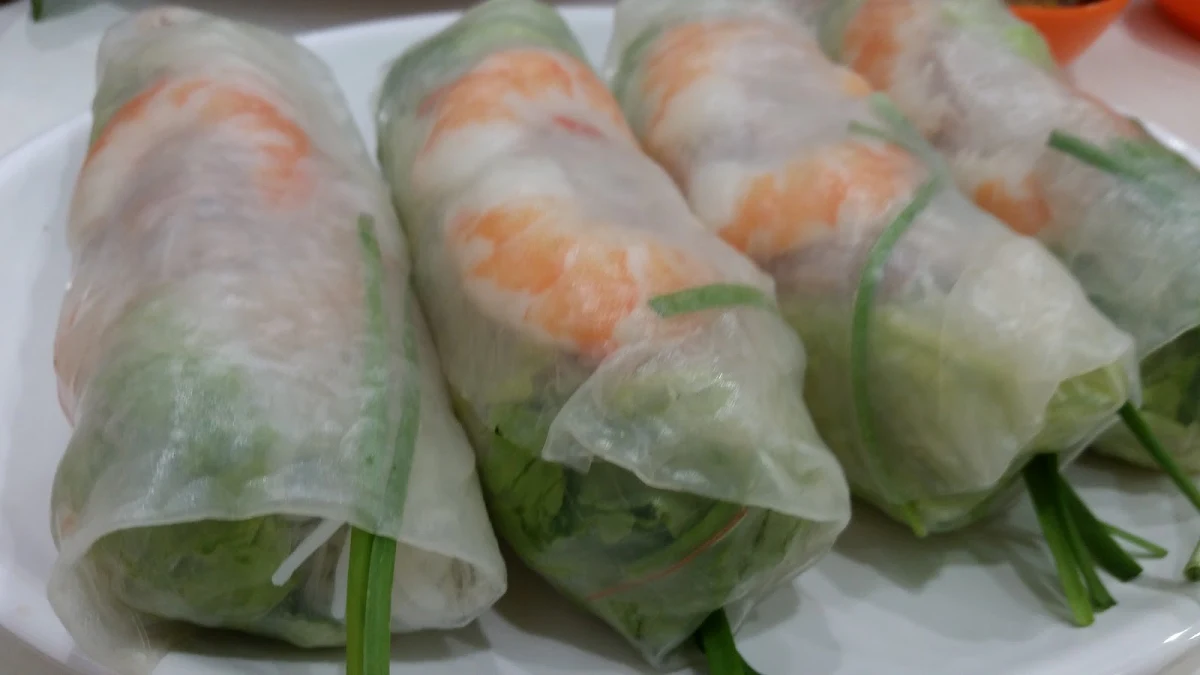 Rice Paper Rolls with Grilled Shrimp
