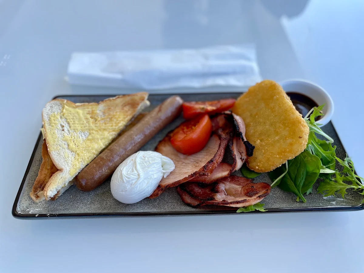 Highlights, Cafe 8