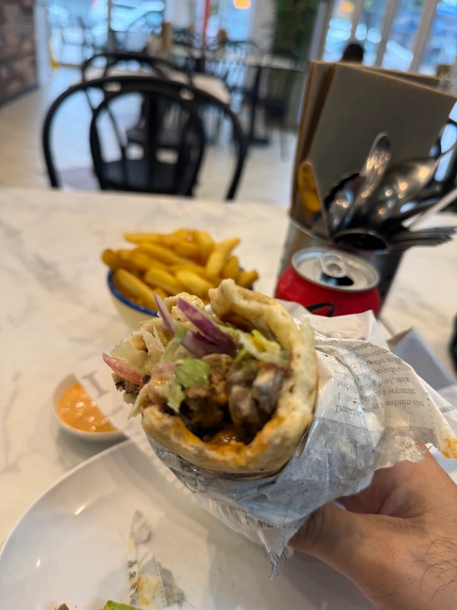 Highlights, JHEER HOUSE | Gyros/Souvlaki/Kebab/Burger/Mo:Mo/Sekuwa