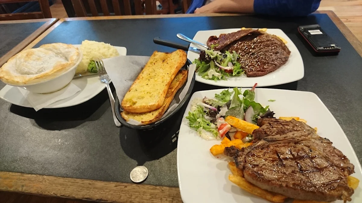 Both Steaks, Scruffy Murphys Irish Bar
