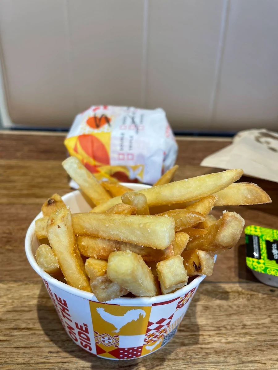 Chips, Oporto Kotara Drive Thru