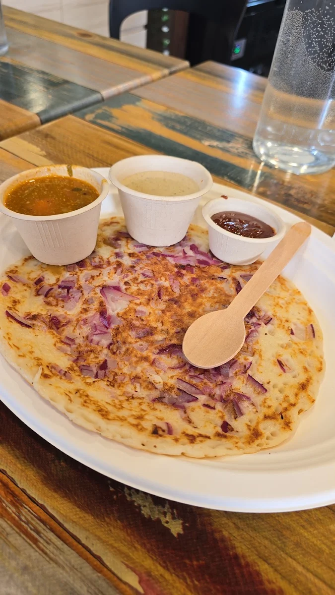 Uthappam, Neelgri Cafe . Vegan & Vegetarian